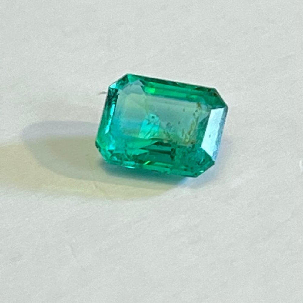 Intense Natural Beryl Emerald 1.40 carats! - Picture 8 of 10